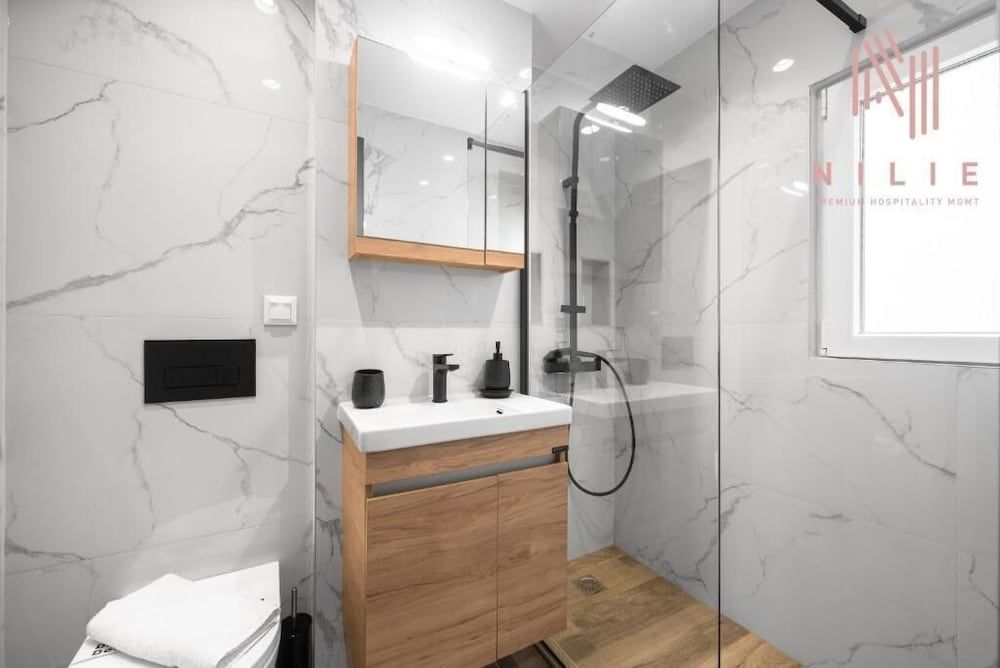 Deluxe Room, Balcony