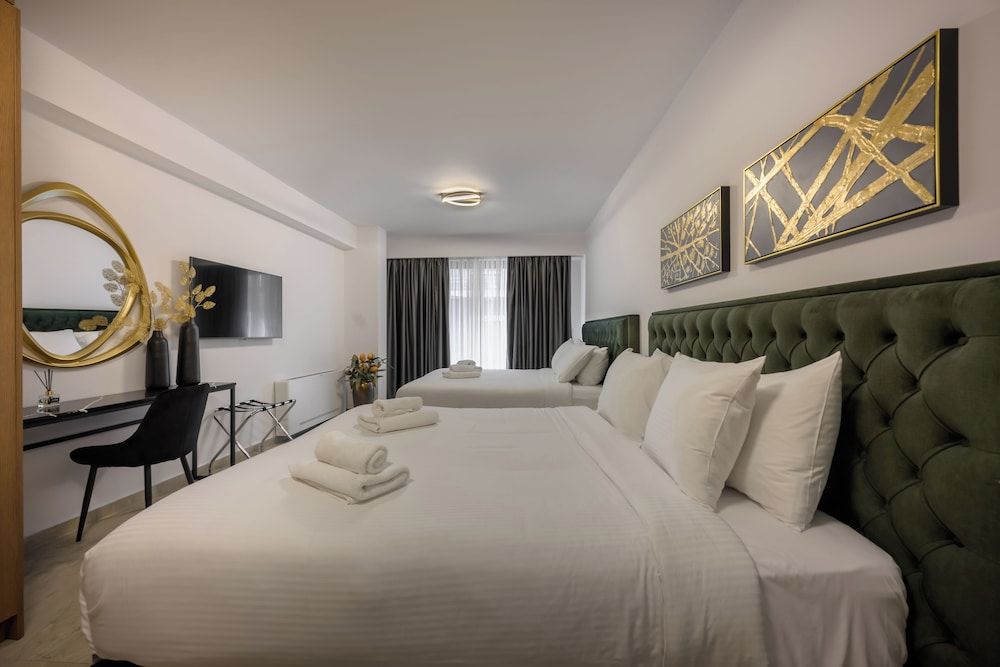 Cens Silver Family Apartment 4