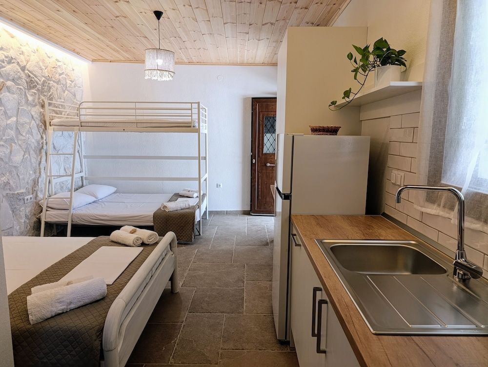 Villa Marilou Fourka Studio, Smoking 5