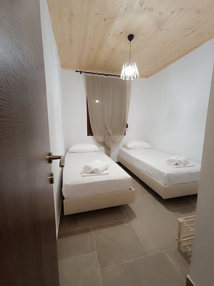 Villa Marilou Fourka Apartment, Smoking 4