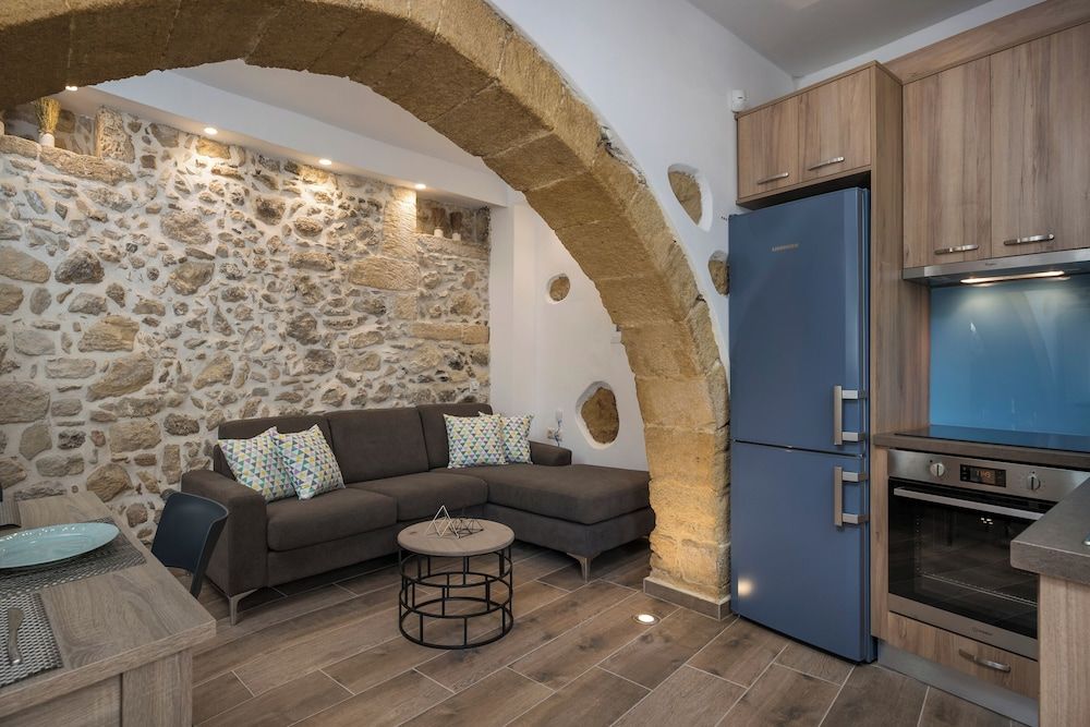 D'Oro Villas Deluxe Villa, 1 Queen Bed with Sofa bed, Kitchen, Garden View 9