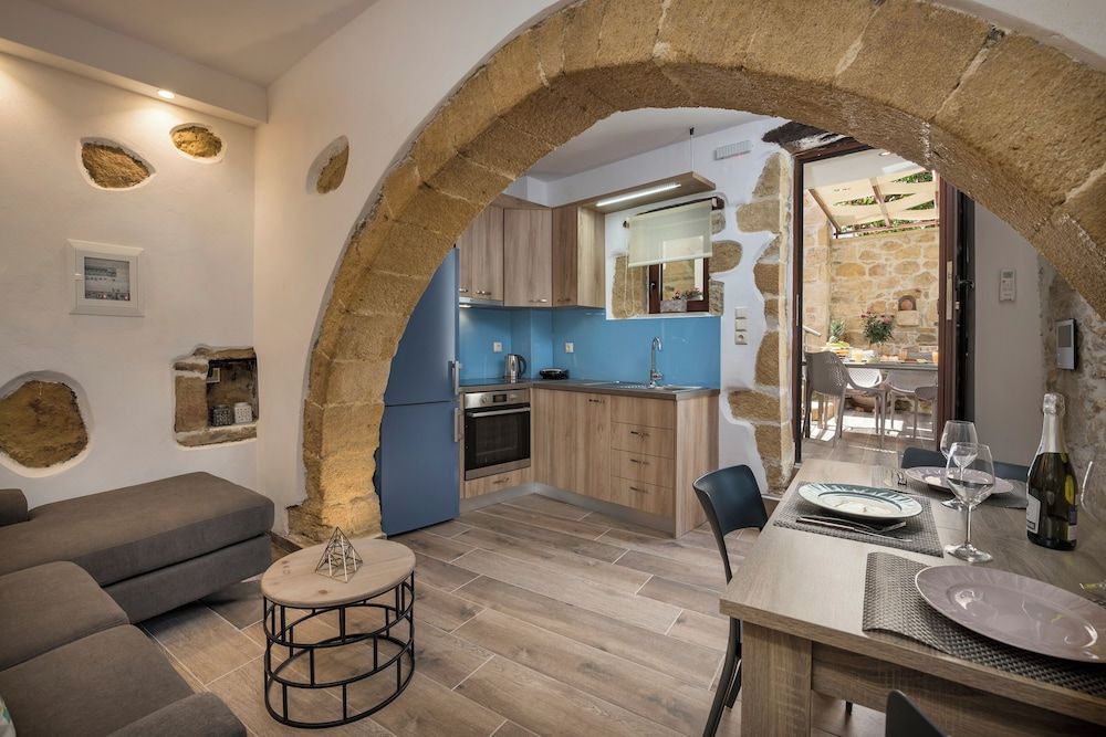 D'Oro Villas Deluxe Villa, 1 Queen Bed with Sofa bed, Kitchen, Garden View 10