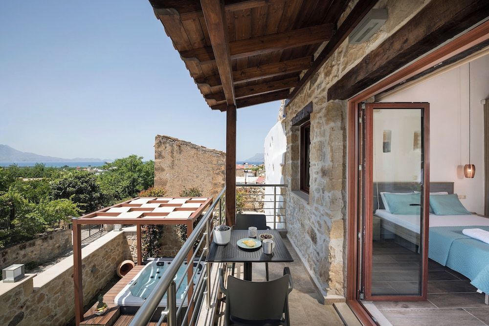 D'Oro Villas Deluxe Villa, 1 Queen Bed with Sofa bed, Kitchen, Garden View 5