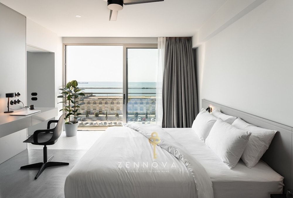 Luxury Apartment, Sea View