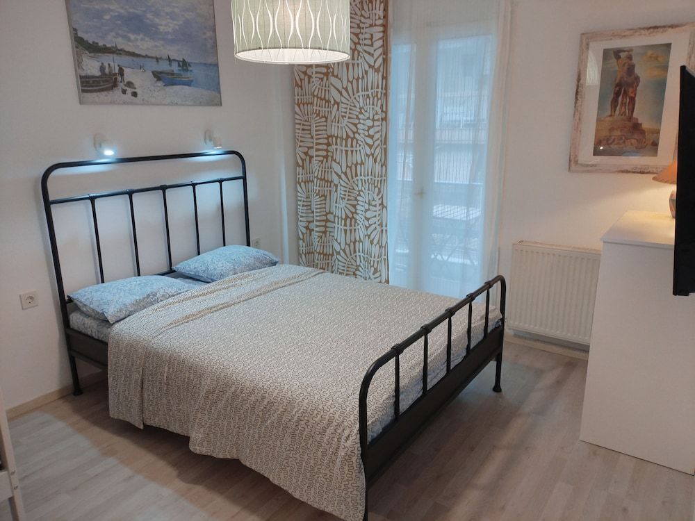Apartment, 2 Bedrooms, Smoking, Balcony