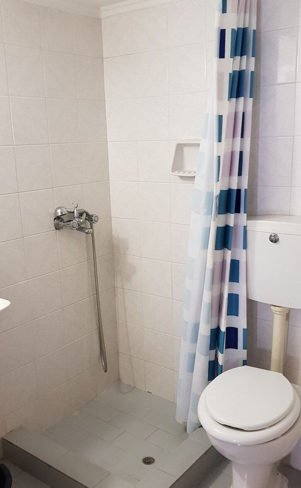 Nicholas House Deluxe Double or Twin Room, Balcony, Courtyard View 8