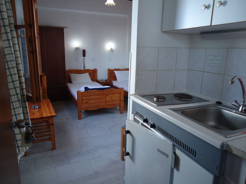 Nicholas House Deluxe Double or Twin Room, Balcony, Courtyard View 13