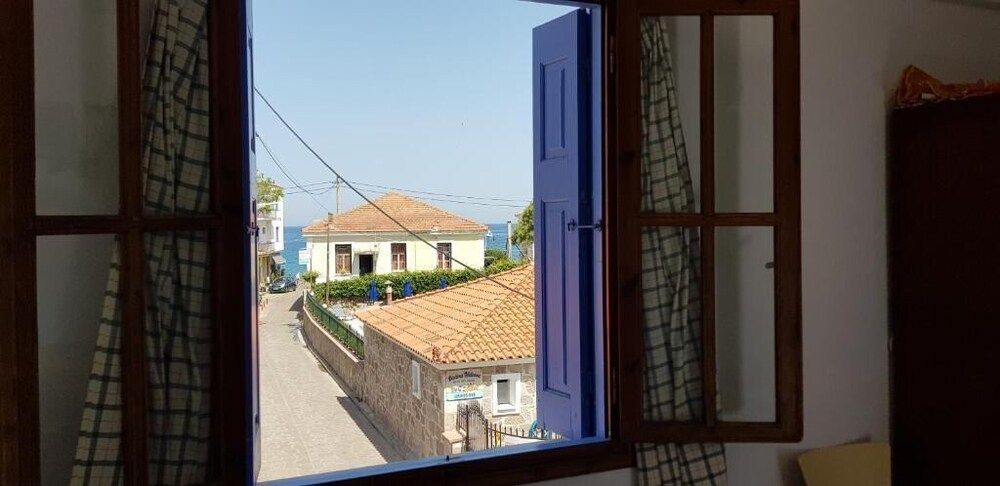 Nicholas House Deluxe Double or Twin Room, Balcony, Courtyard View 6