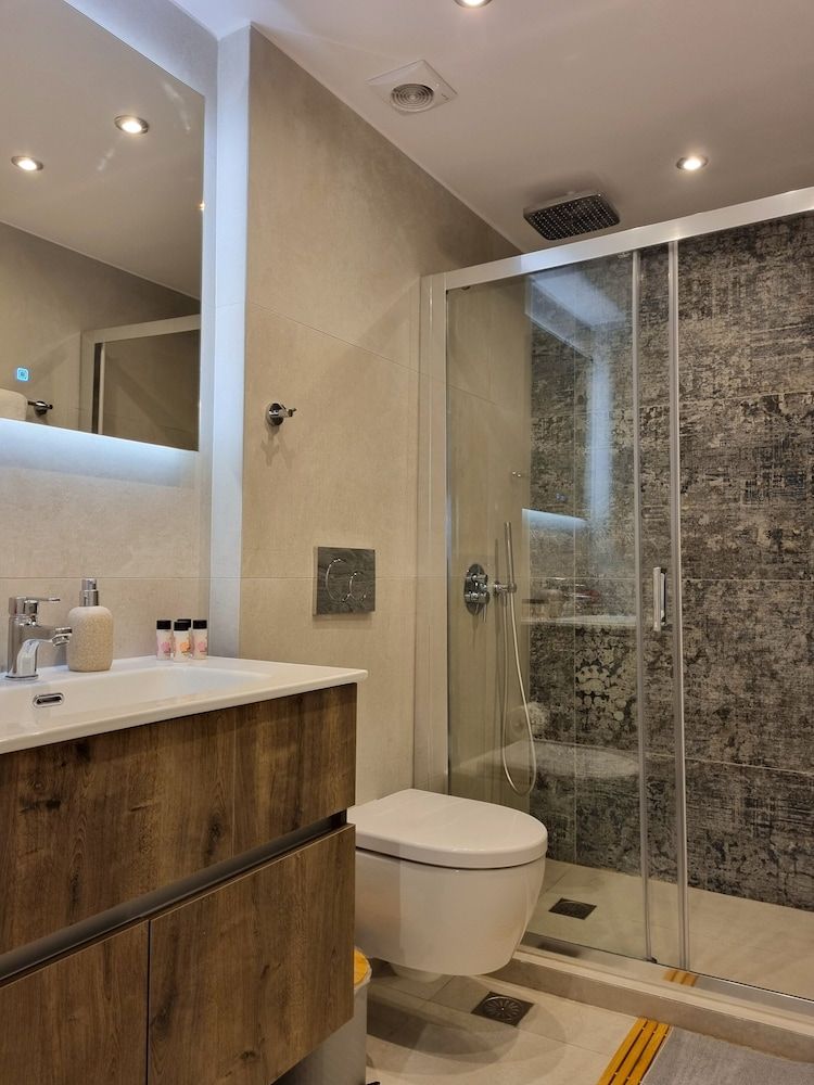 10 Apartments & Suites Athens Junior Suite, Park View 5