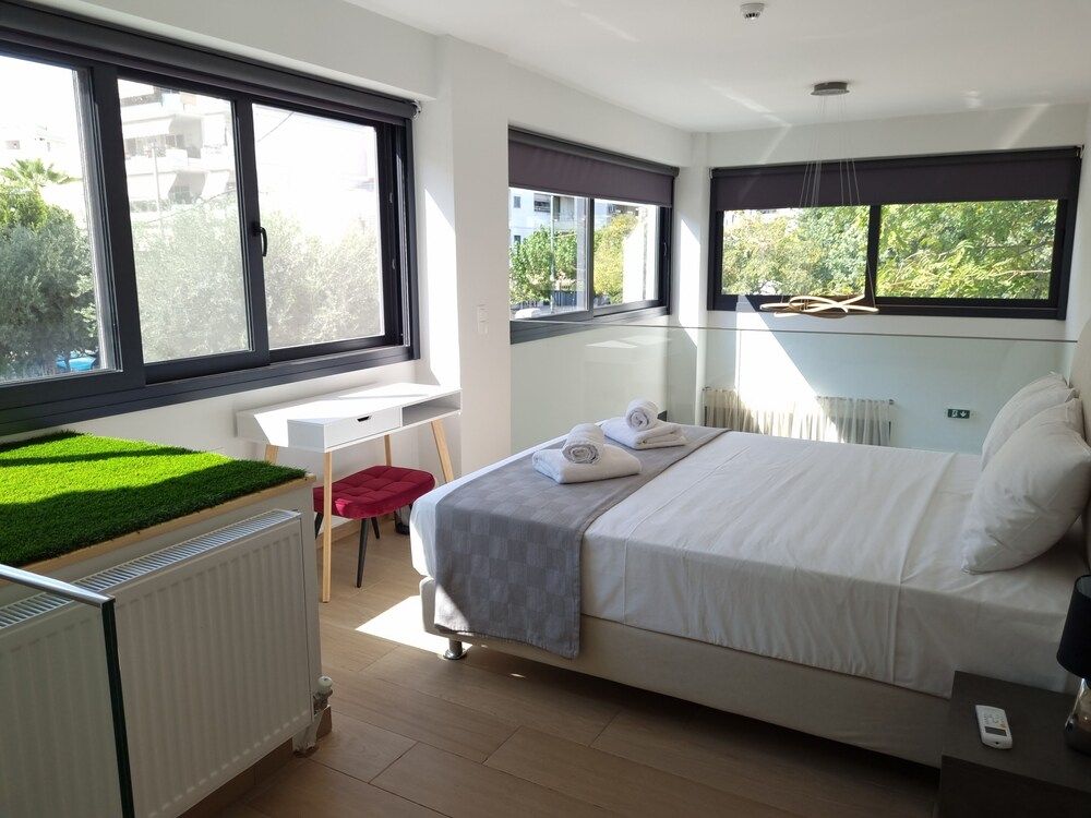 10 Apartments & Suites Athens Superior Suite, Park View 2