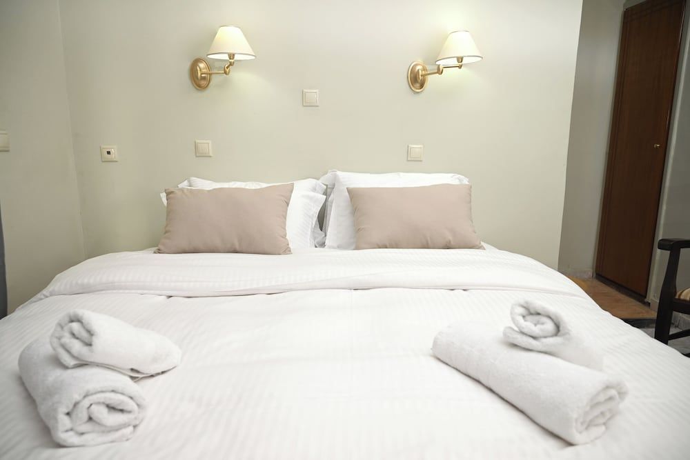 Esperia Hotel Drama Standard Double Room, Balcony, City View 4