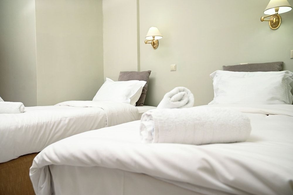 Esperia Hotel Drama Superior Triple Room, Balcony, City View 3