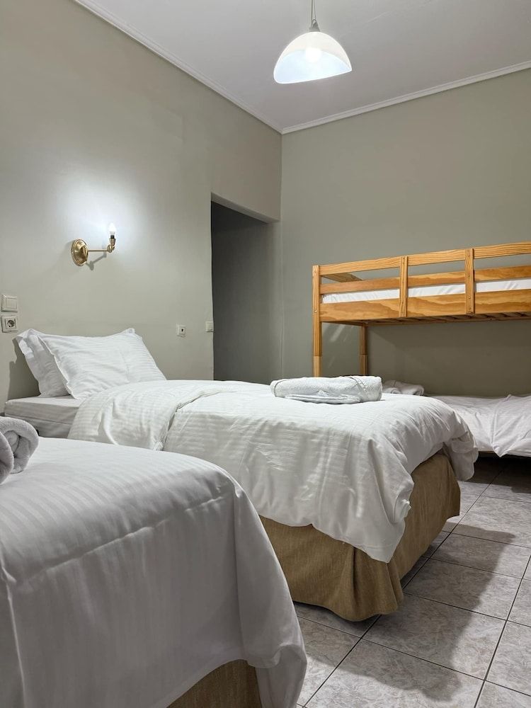 Esperia Hotel Drama Superior Triple Room, Balcony, City View 8