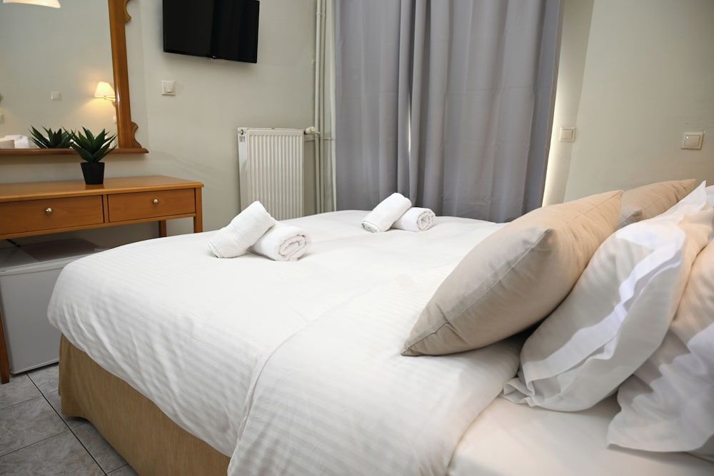 Esperia Hotel Drama Standard Double Room, Balcony, City View 6