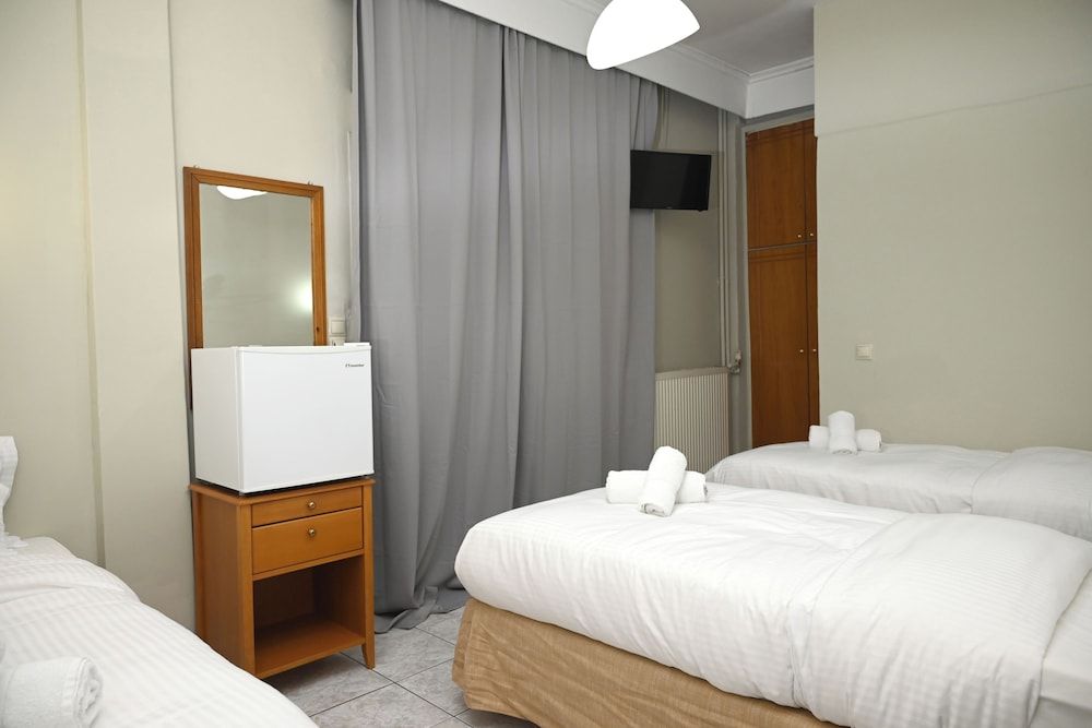 Esperia Hotel Drama Superior Triple Room, Balcony, City View 5