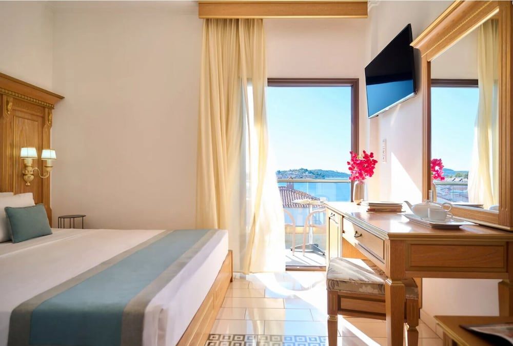 Standard Double or Twin Room, Partial Sea View