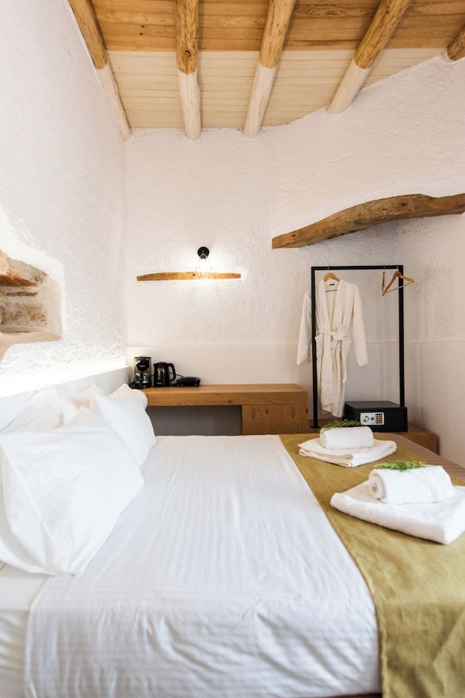 Lameriana Secret Village Collections Honeymoon Suite, Hill View 3