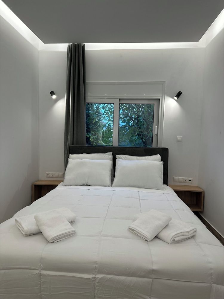 Olympian Altis Hotel Double Room, City View 2