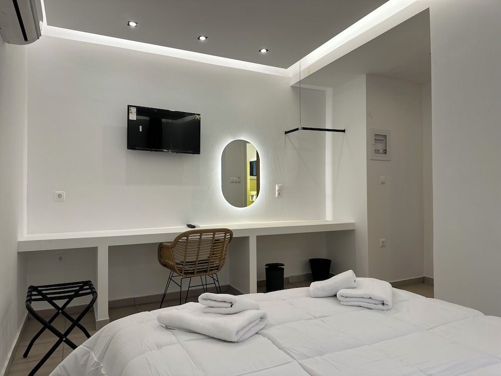 Olympian Altis Hotel Double Room, City View 4