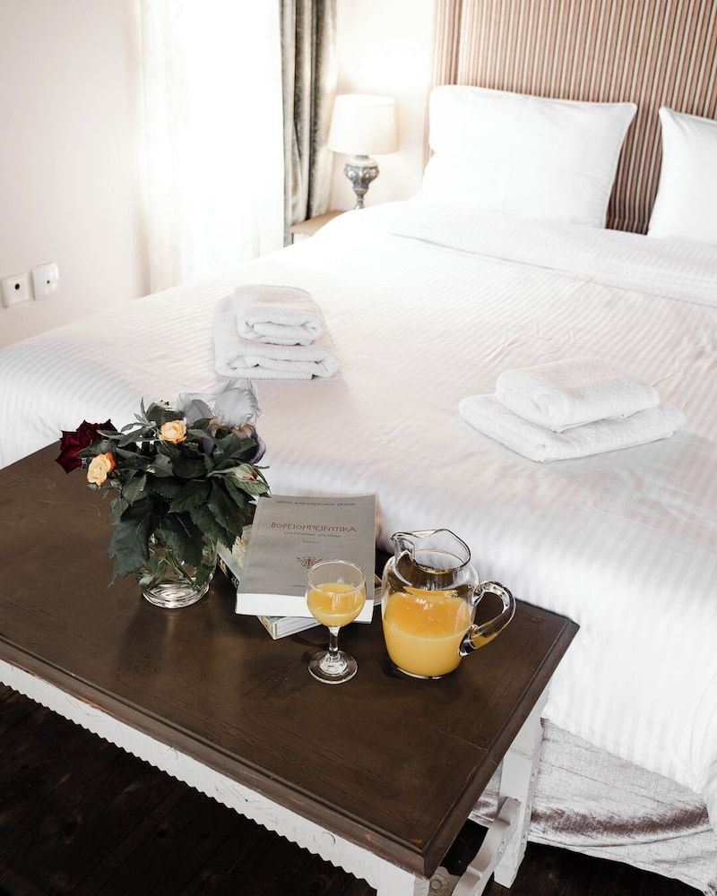 Shamrock Elati Retreats Superior Triple Room 14