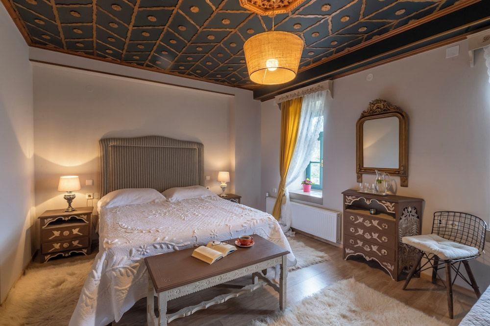 Shamrock Elati Retreats Superior Triple Room 2