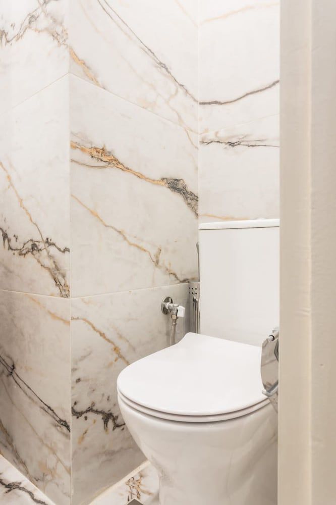 Spacious and Sunlit Seaside Flat Apartment 21