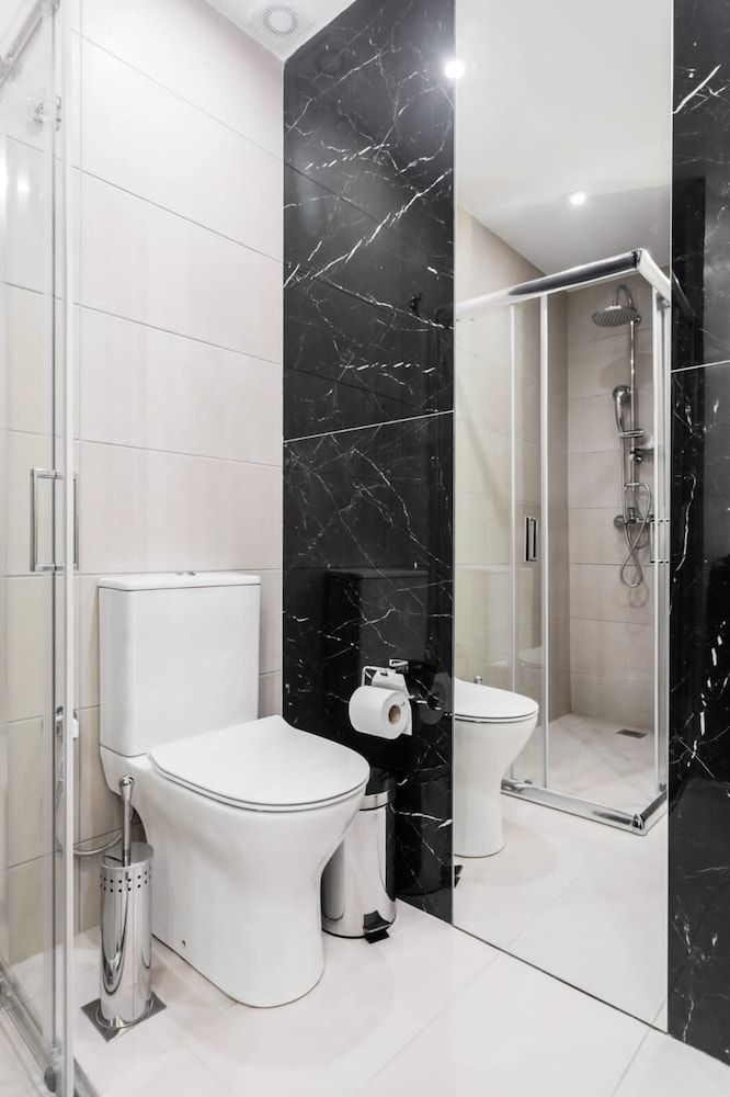 Spacious and Sunlit Seaside Flat Apartment 27