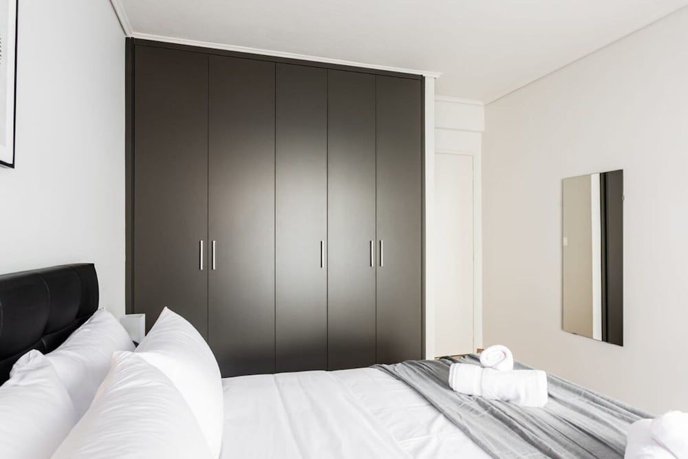 Spacious and Sunlit Seaside Flat Apartment 7