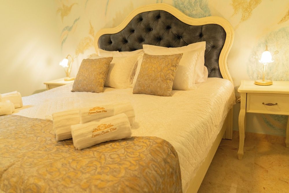 Hermes (Hermes Villa)