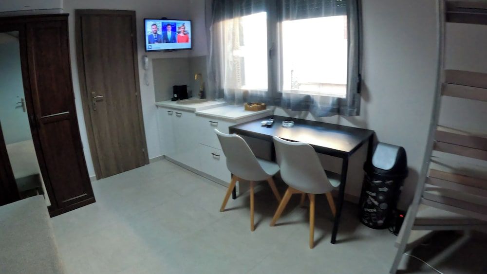 Data Maisonettes Deluxe Suite, Balcony, City View 6