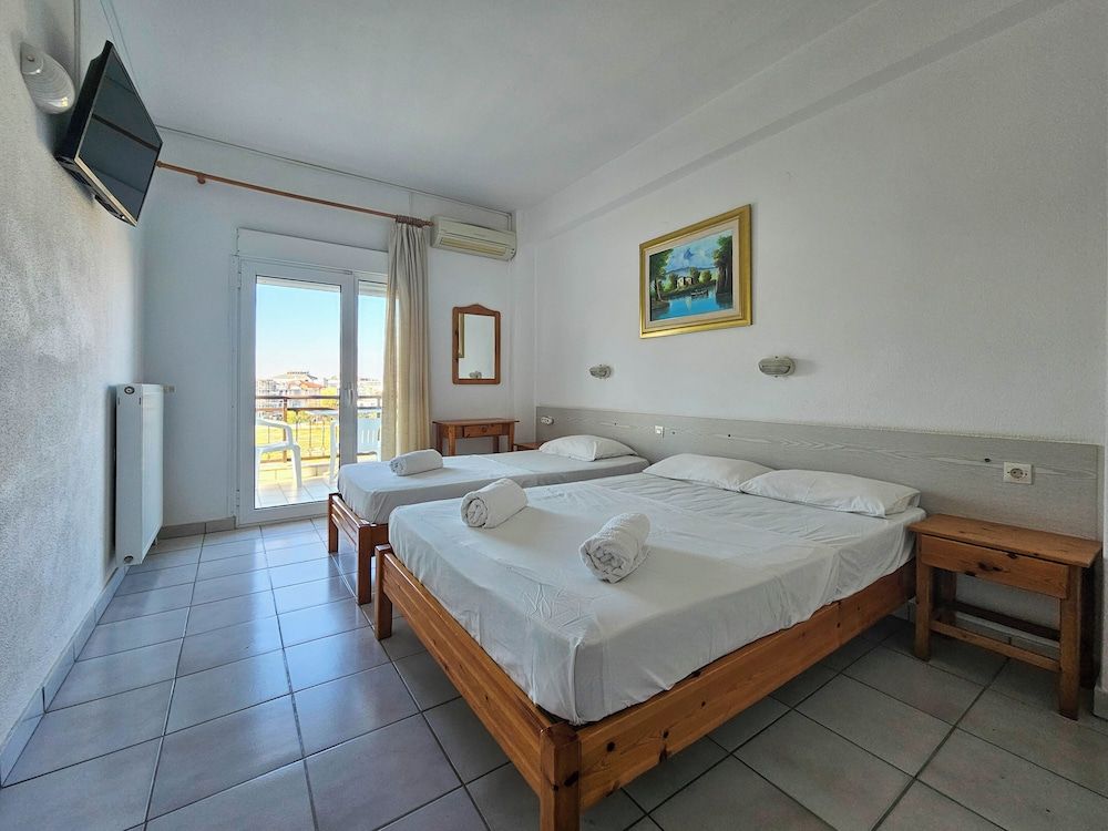Standard Triple Room, Balcony, Courtyard View