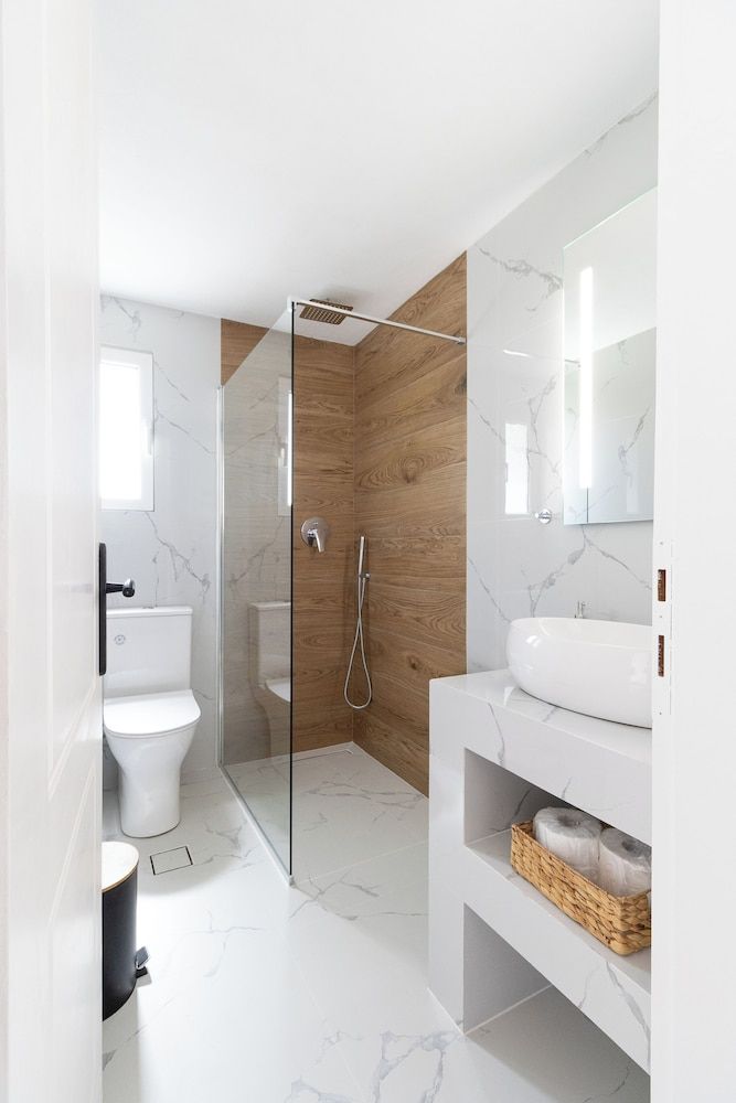 Your Destination Superior Apartment 10