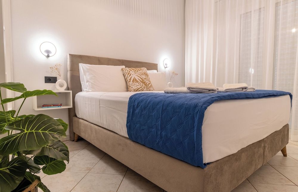 Your Destination Deluxe Apartment