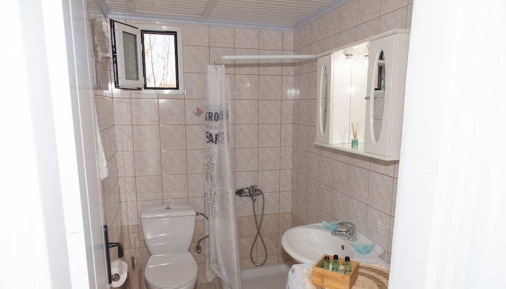 Your Destination Standard Apartment 5