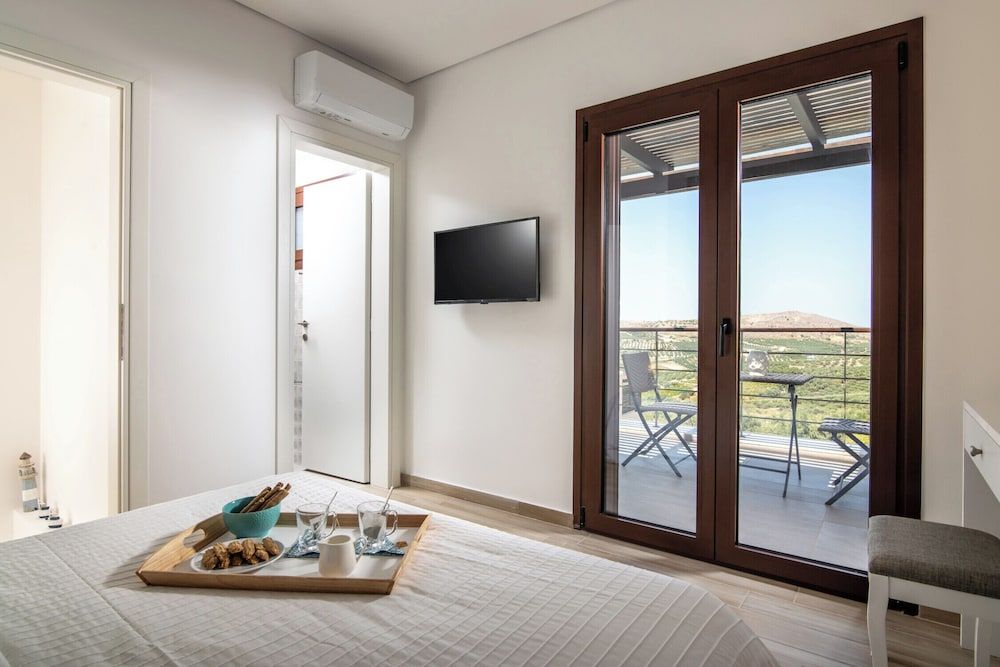 Villa Plyto Amazing views Heated pool Superior Villa, Sea View 3