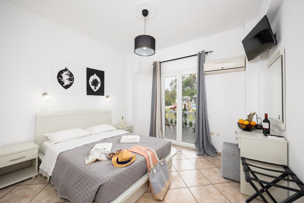 Comfort Apartment, 1 Bedroom, Balcony, Pool View