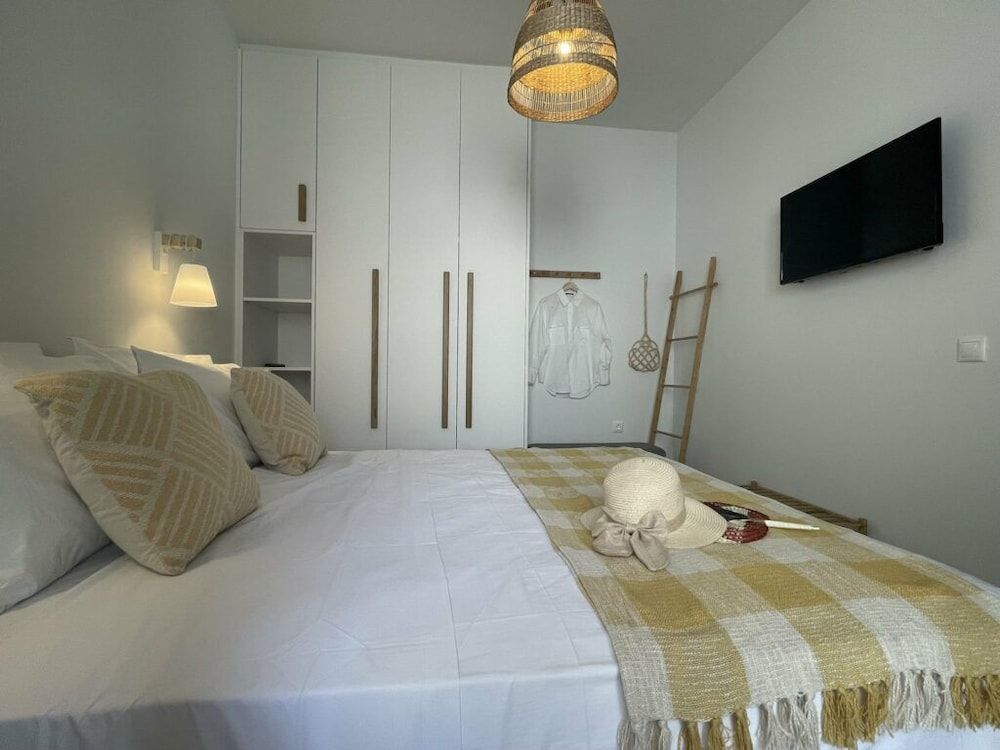 HARBOUR LIGHTS by Smaris Collection Comfort Apartment, Balcony, Sea View 2