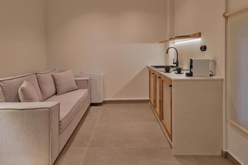 12 Pyles Living History Superior Double Room (12) 7