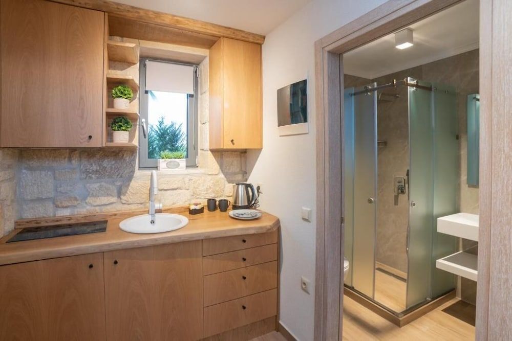 Suite, Garden View
