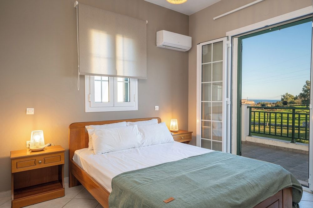 Superior Apartment, Courtyard View