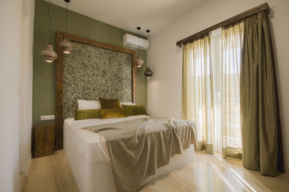 Comfort Double or Twin Room, Pool View