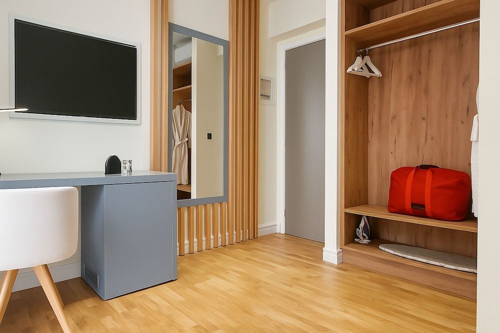 Elite Patras Suites Deluxe Double Room 18