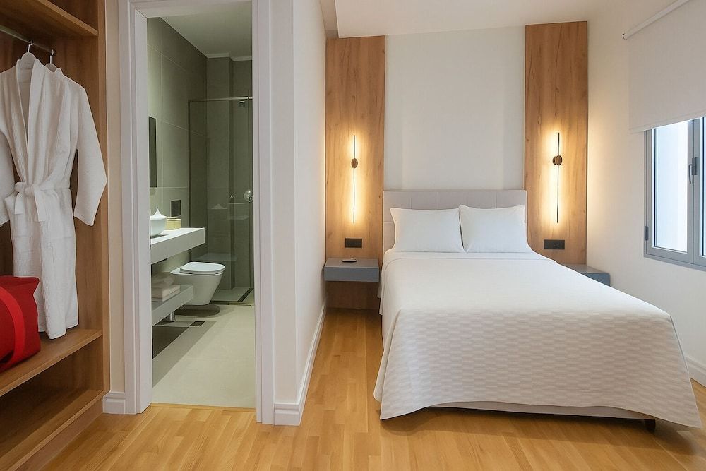 Elite Patras Suites Deluxe Double Room 4