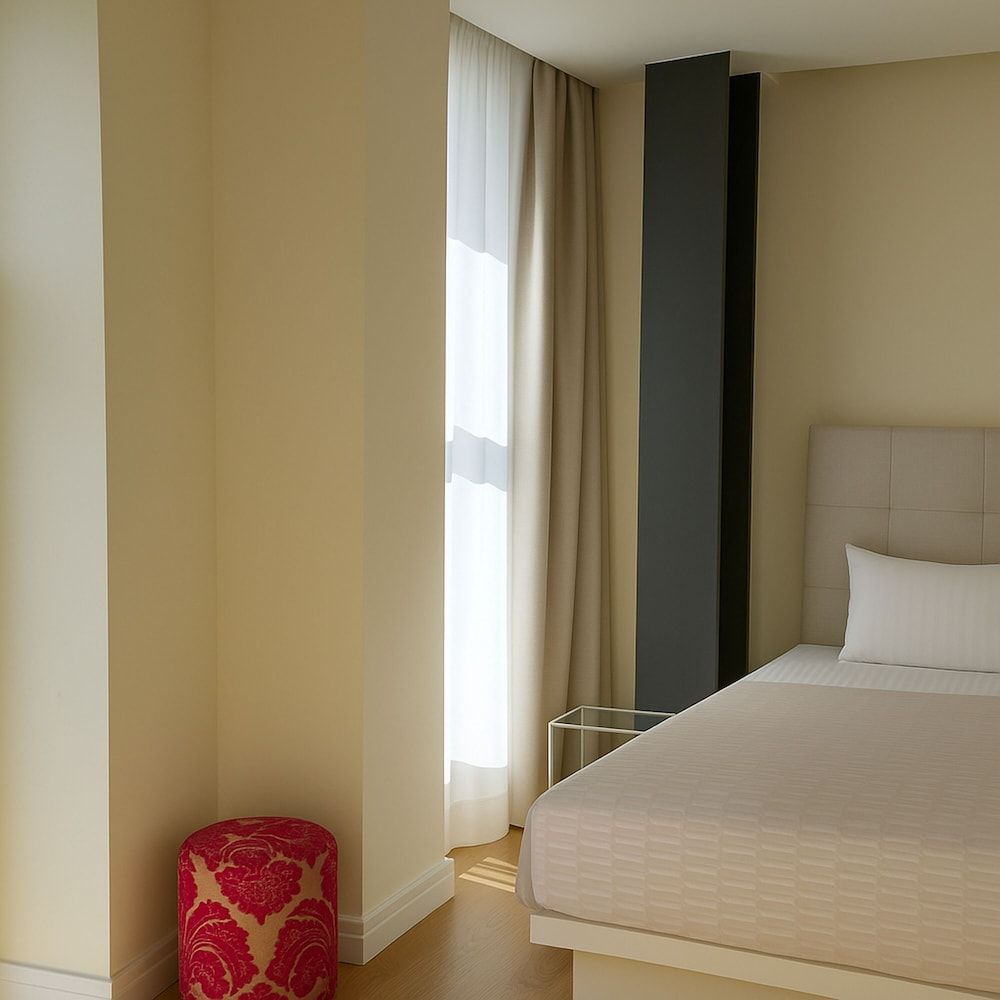Elite Patras Suites Deluxe Single Room, City View 2