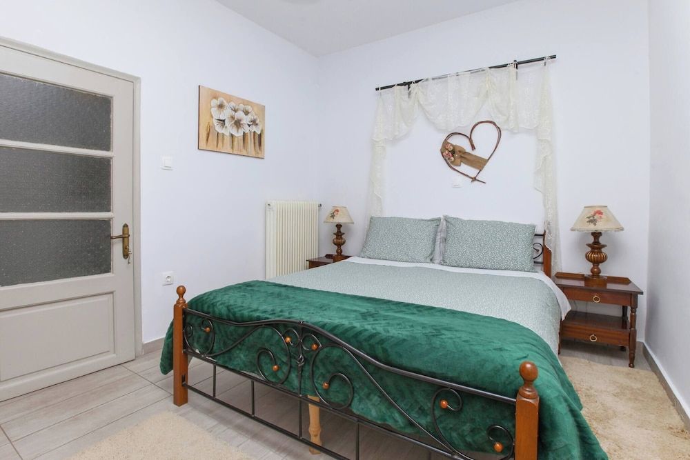 House, 2 Bedrooms, Accessible, Patio