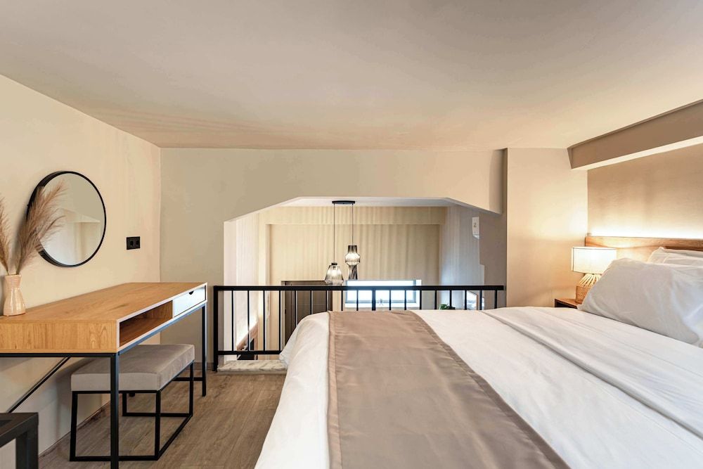 Deluxe Loft