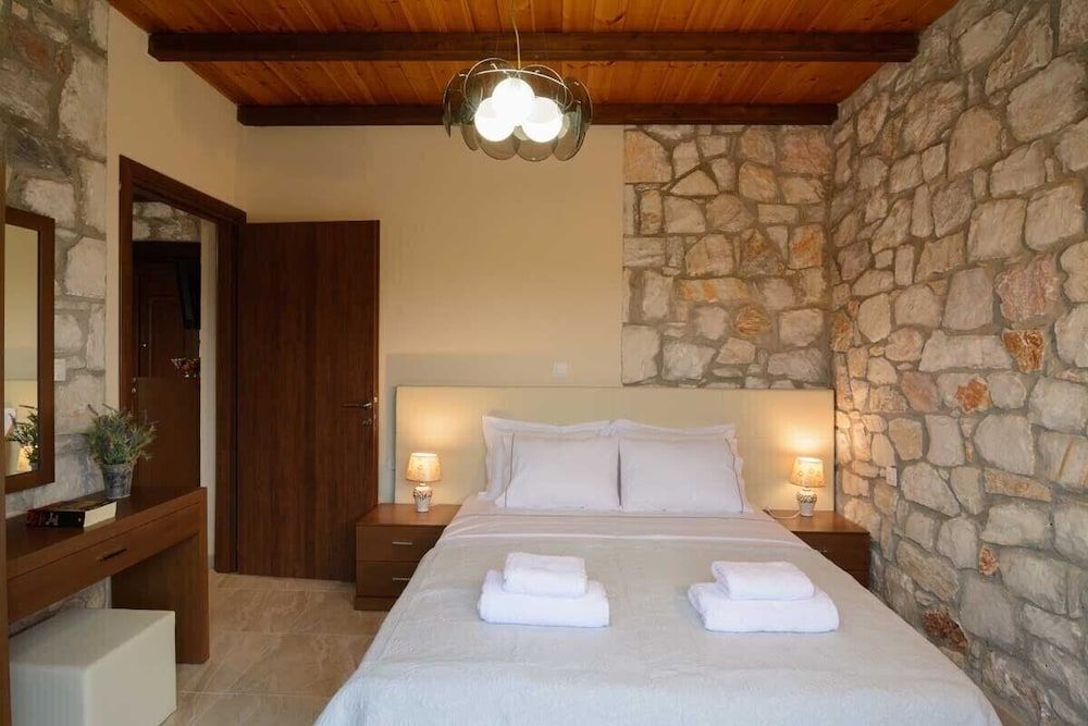 Galatia | One-Bedroom Sea View Apartment with Balconies