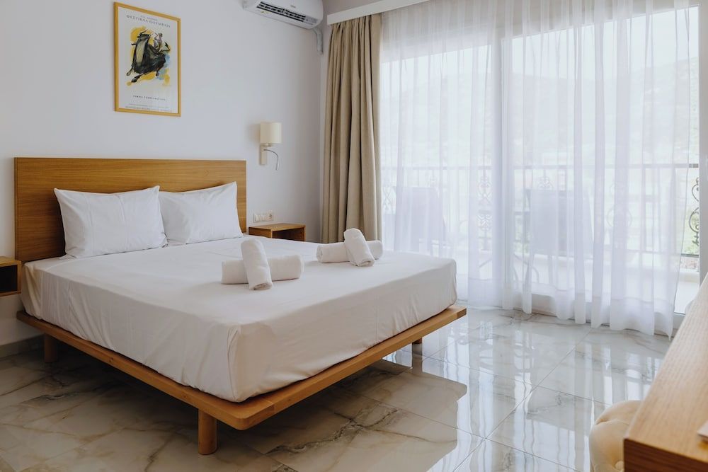 Standard Double Room, Balcony, Pool View
