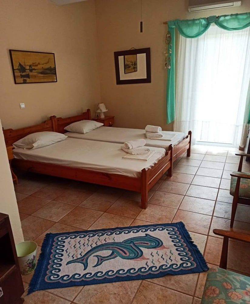 Economy Studio, 2 Twin Beds, Garden View