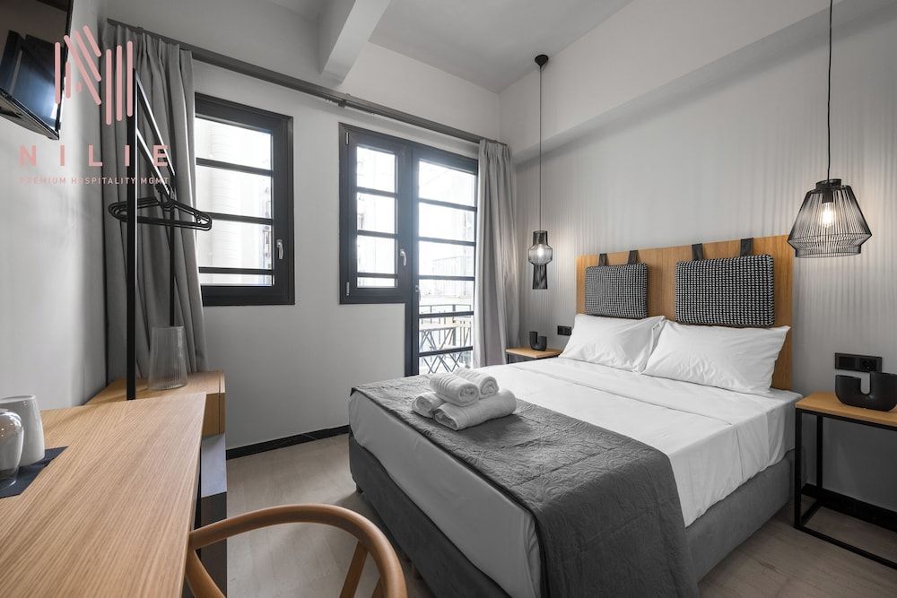 Studio Suite, Mezzanine